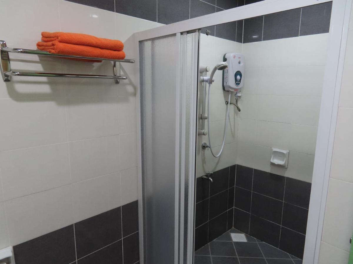 Akar Hotel Kampung Baru クアラルンプール エクステリア 写真